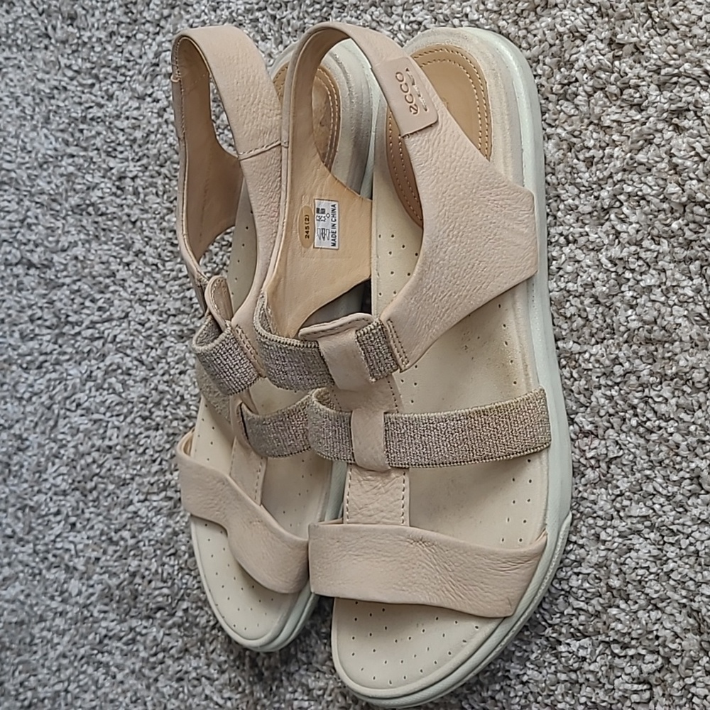 Ecco Women's Tan Strap Sandals Size 39/ 8.5 - Picture 3 of 9